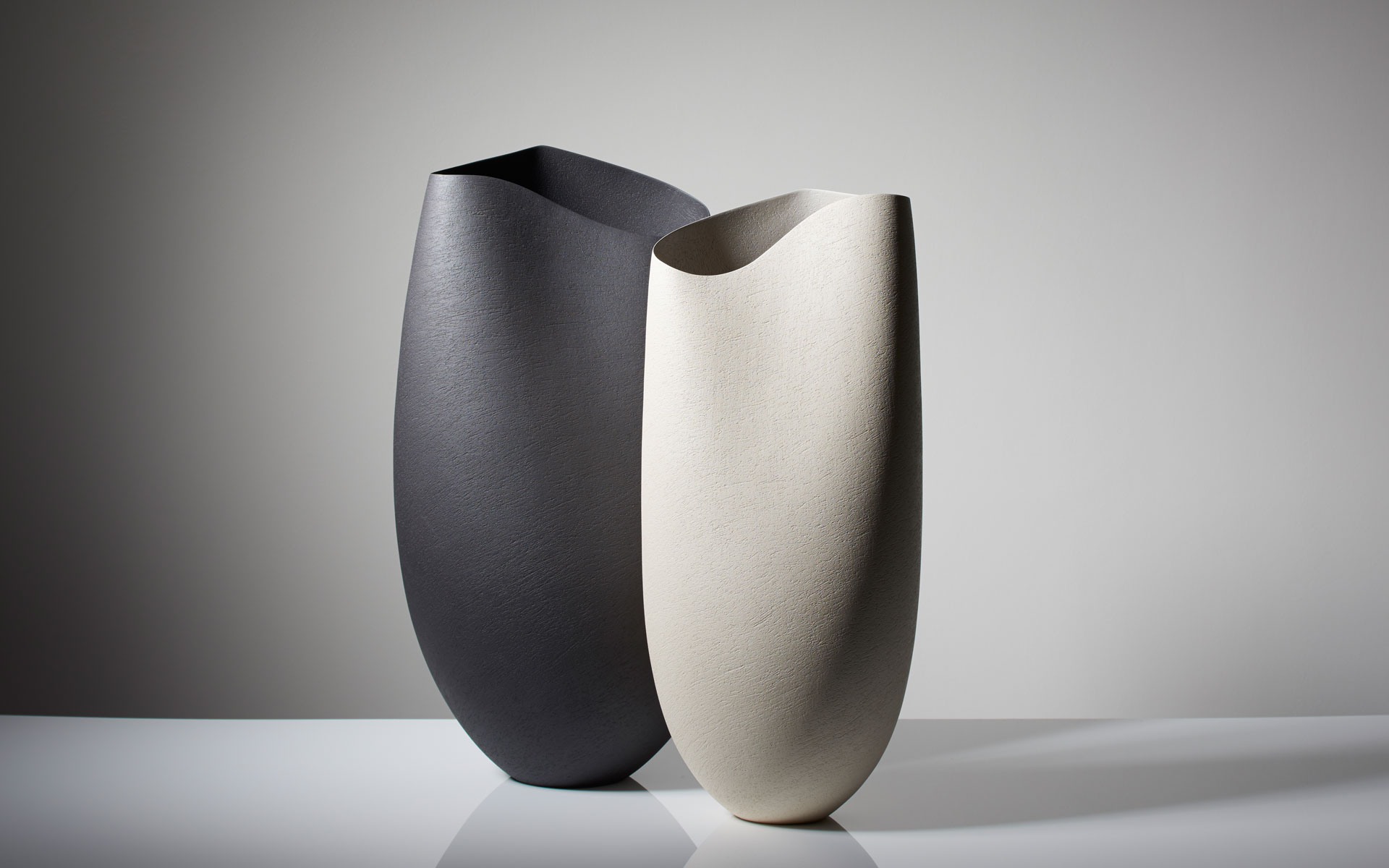 Black and grey vessels